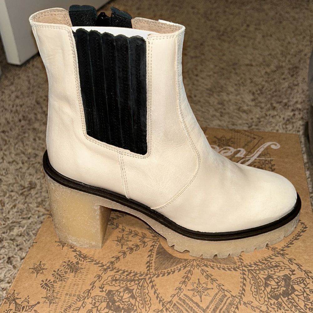 NWB Free People JAMES CHELSEA BOOT White - Picture 4 of 9
